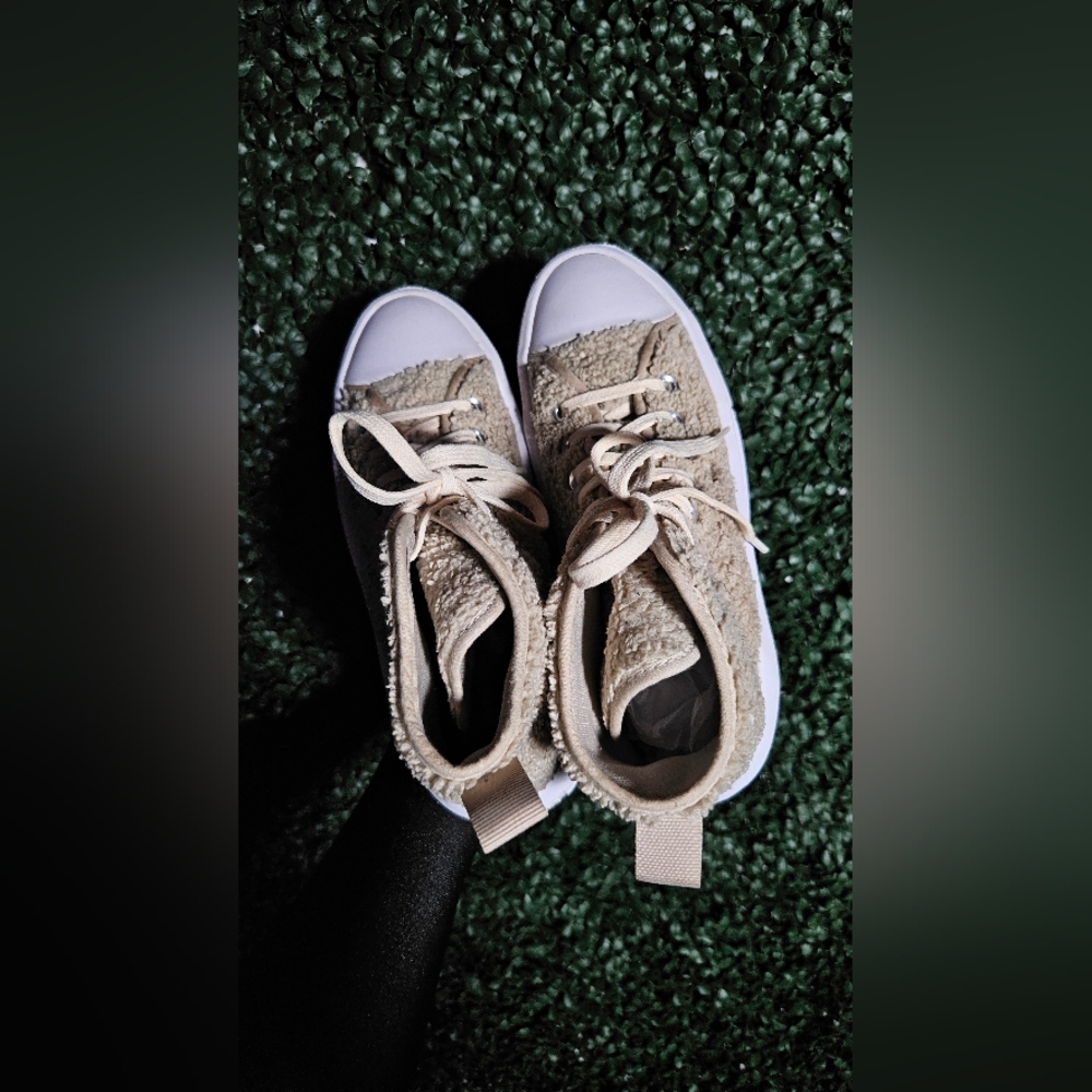 Converse Tan and White Sneakers - Picture 6 of 6